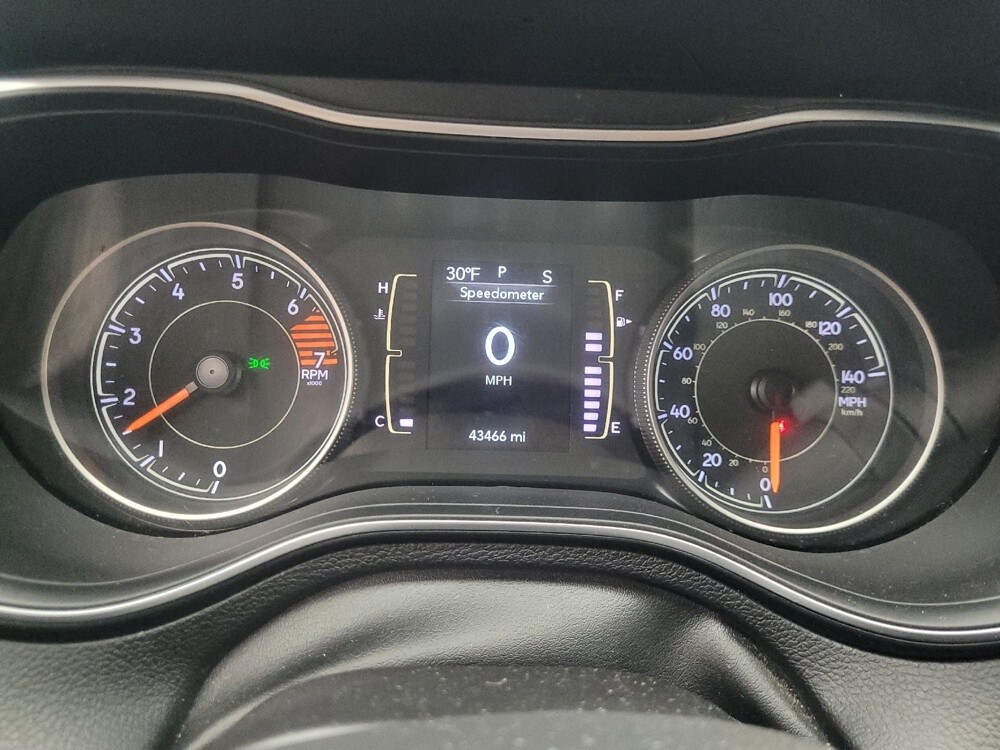 2020 Jeep Cherokee in Indianapolis, IN 46219 - 18121742 23