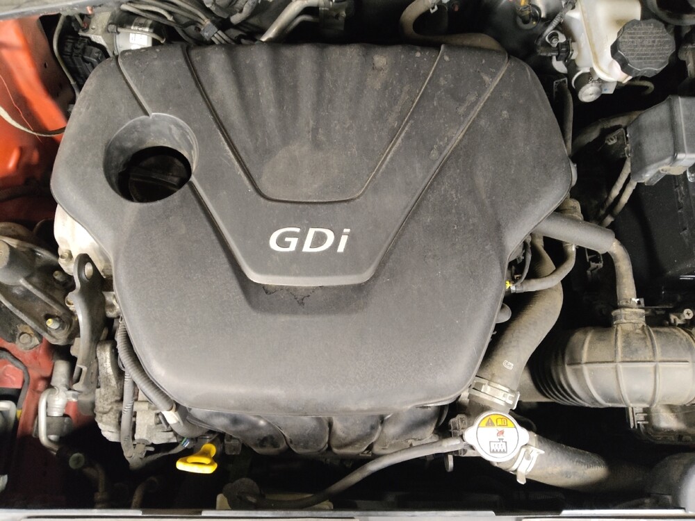 2016 Hyundai Veloster in Macon, GA 31210 - 18121745 29