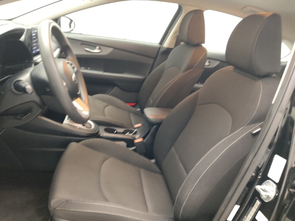 2019 Kia Forte in Knoxville, TN 37923 - 18121759 17