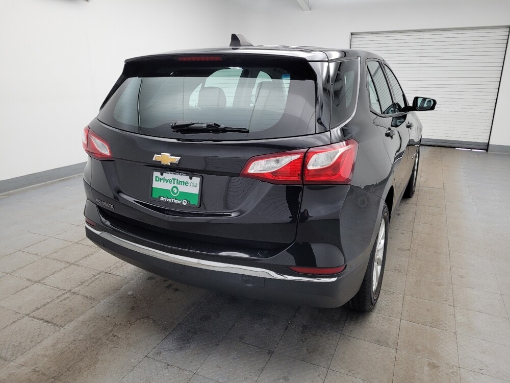 2018 Chevrolet Equinox in Cincinnati, OH 45255 - 18121764 7