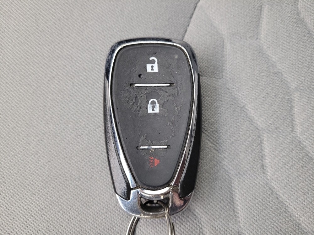 2018 Chevrolet Equinox in Cincinnati, OH 45255 - 18121764 32