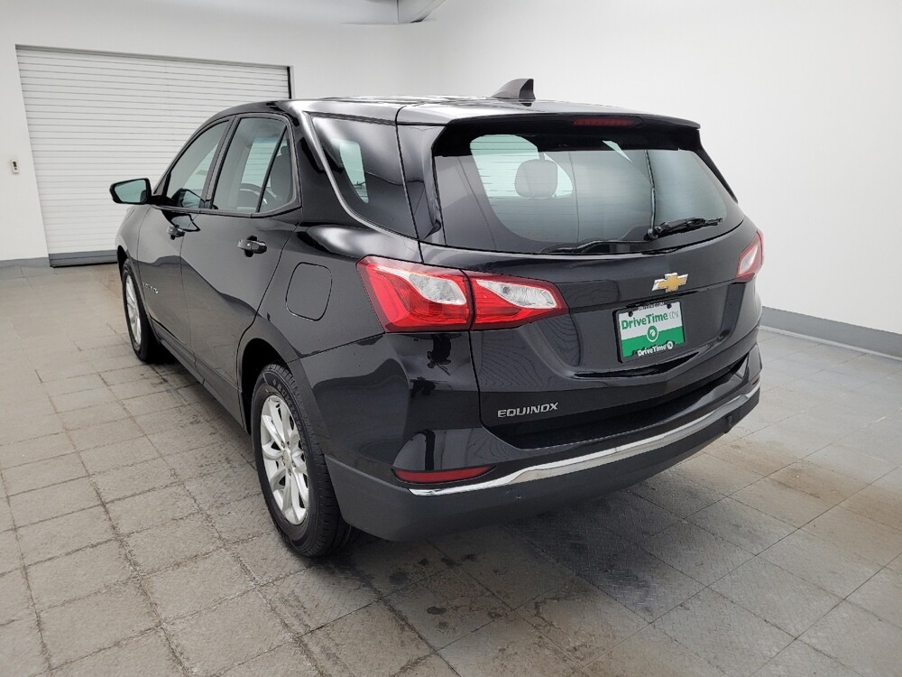 2018 Chevrolet Equinox in Cincinnati, OH 45255 - 18121764 5