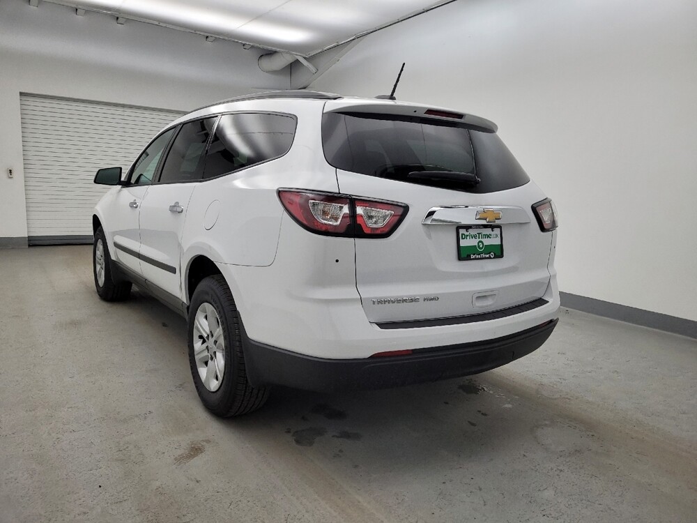 2017 Chevrolet Traverse in Toledo, OH 43617 - 18121770 5