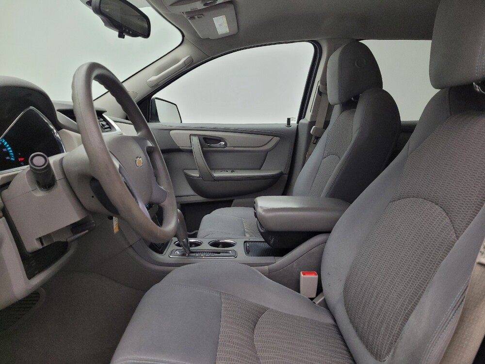 2017 Chevrolet Traverse in Toledo, OH 43617 - 18121770 17