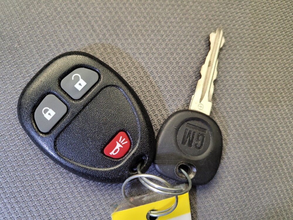 2017 Chevrolet Traverse in Toledo, OH 43617 - 18121770 32