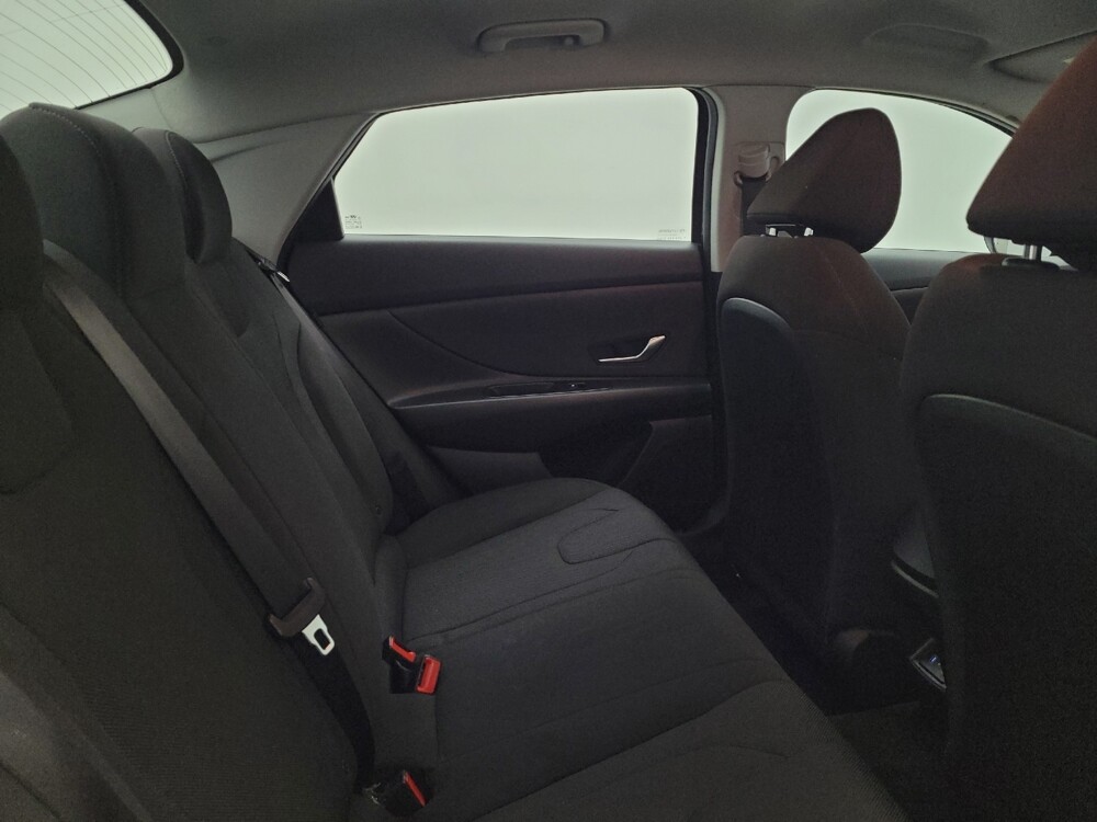 2024 Hyundai Elantra in Toledo, OH 43617 - 18121771 19