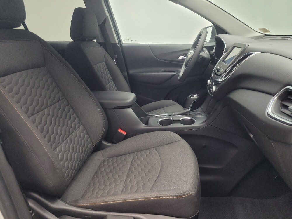 2020 Chevrolet Equinox in Indianapolis, IN 46222 - 18121773 21