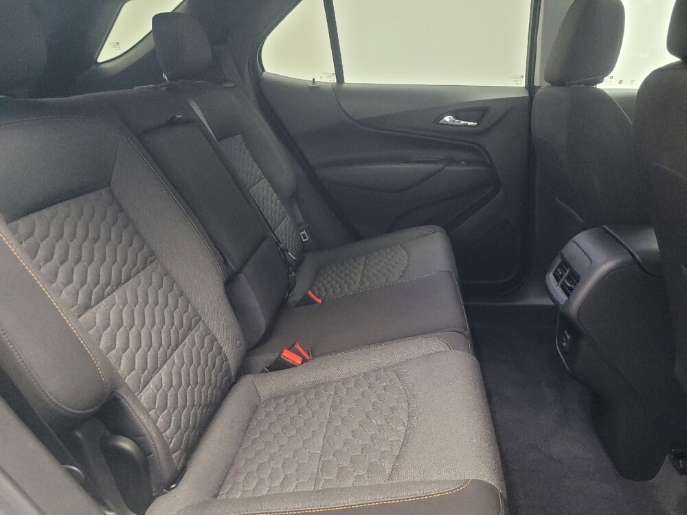 2020 Chevrolet Equinox in Indianapolis, IN 46222 - 18121773 19