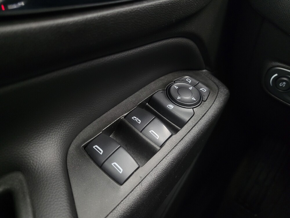 2020 Chevrolet Equinox in Indianapolis, IN 46222 - 18121773 27