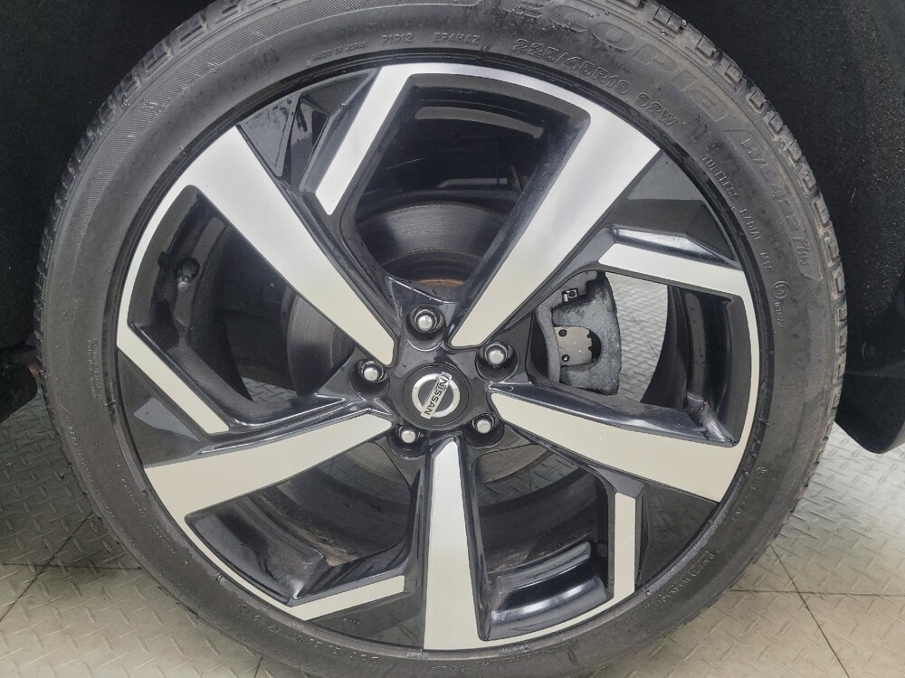 2022 Nissan Rogue Sport in Indianapolis, IN 46219 - 18121779 31