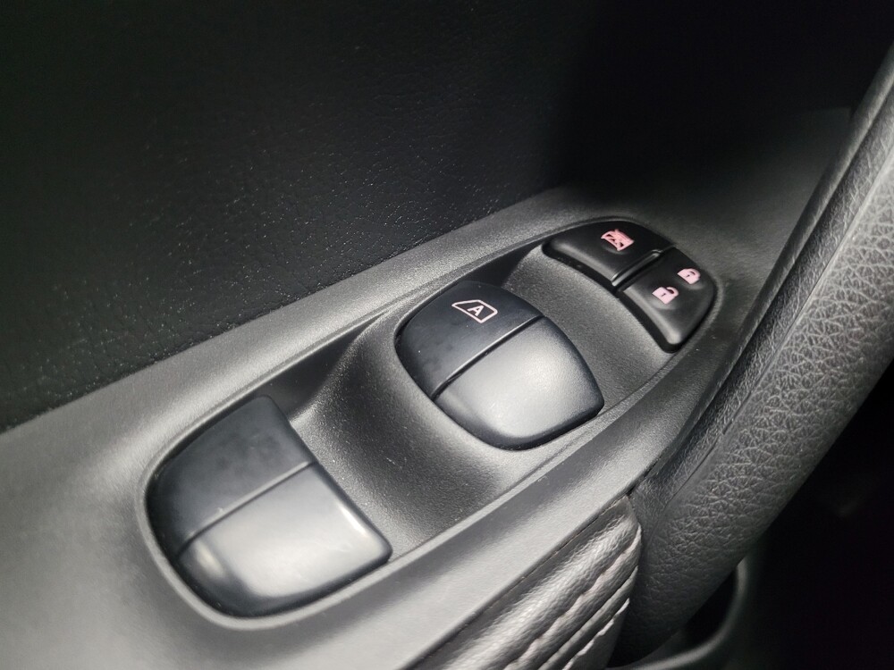 2022 Nissan Rogue Sport in Indianapolis, IN 46219 - 18121779 27