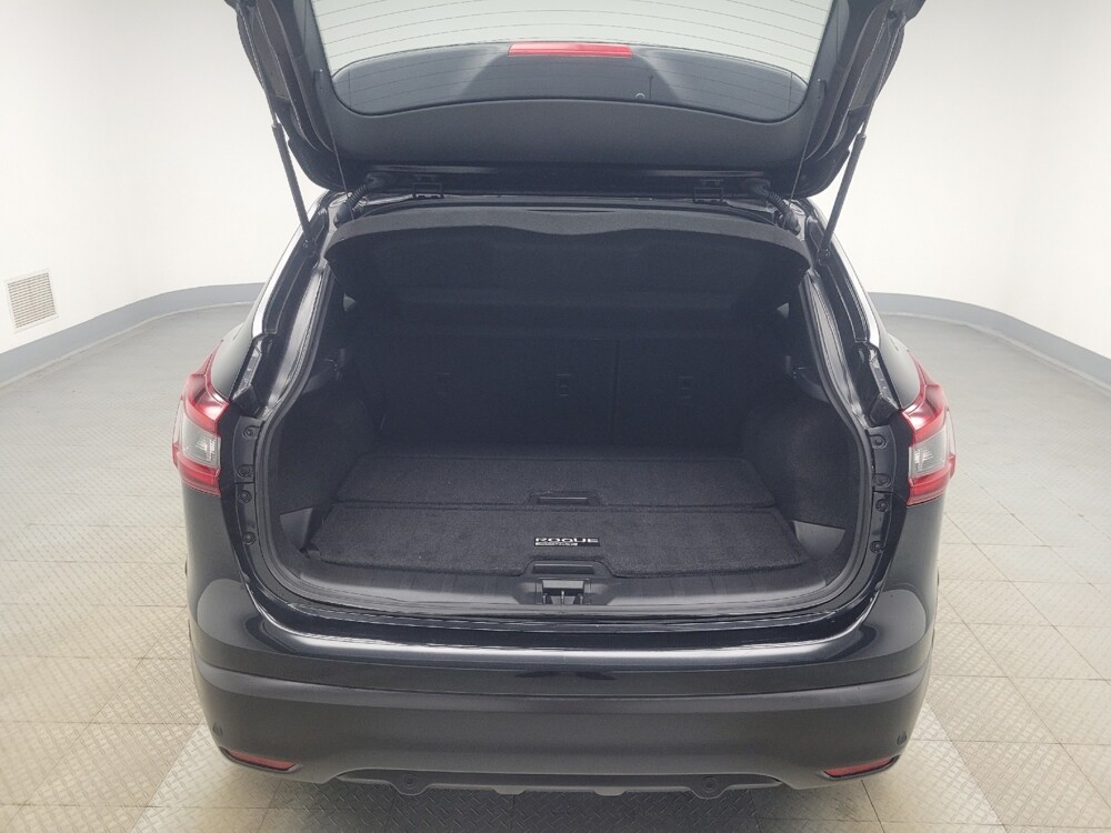 2022 Nissan Rogue Sport in Indianapolis, IN 46219 - 18121779 29