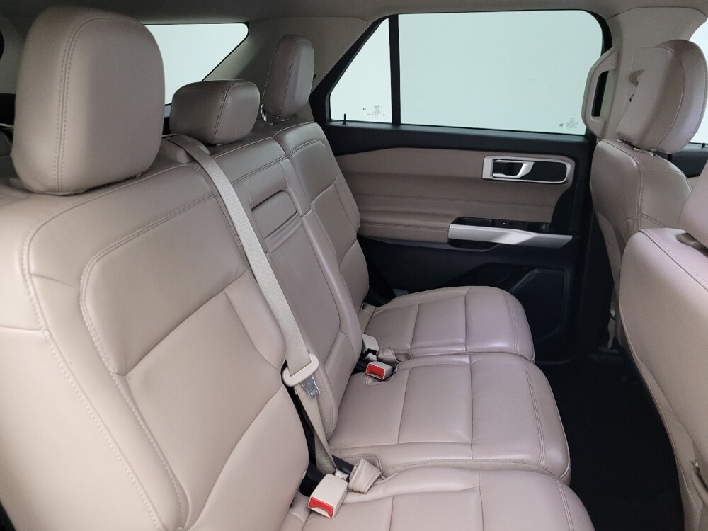 2021 Ford Explorer in Glendale, AZ 85301 - 18121788 19