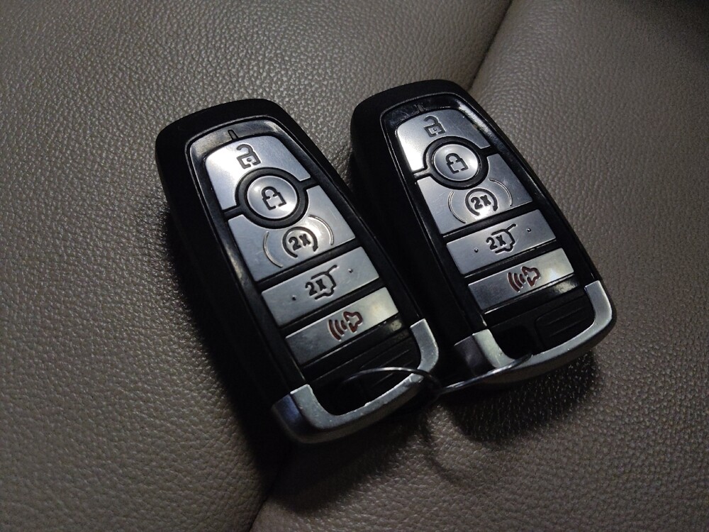 2021 Ford Explorer in Glendale, AZ 85301 - 18121788 32