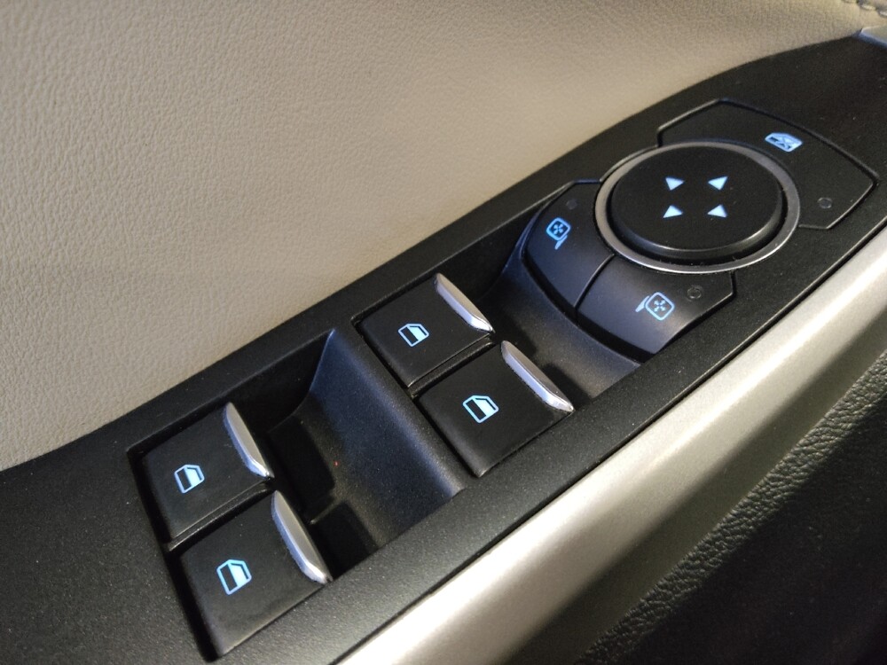 2021 Ford Explorer in Glendale, AZ 85301 - 18121788 27