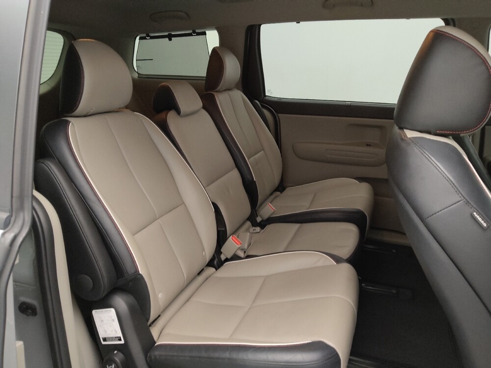2019 Kia Sedona in Topeka, KS 66611 - 18121789 19