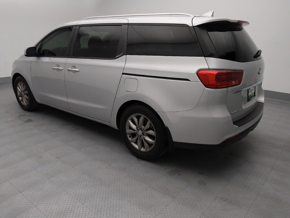 2019 Kia Sedona in Topeka, KS 66611 - 18121789 3