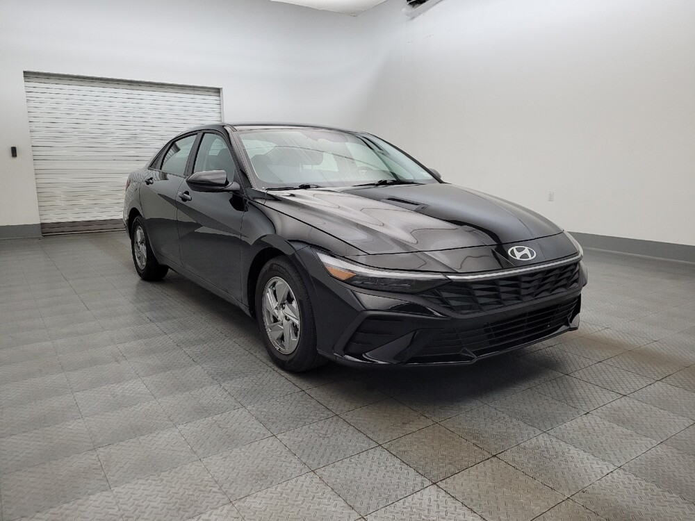 2025 Hyundai Elantra in Phoenix, AZ 85015 - 18121790 13