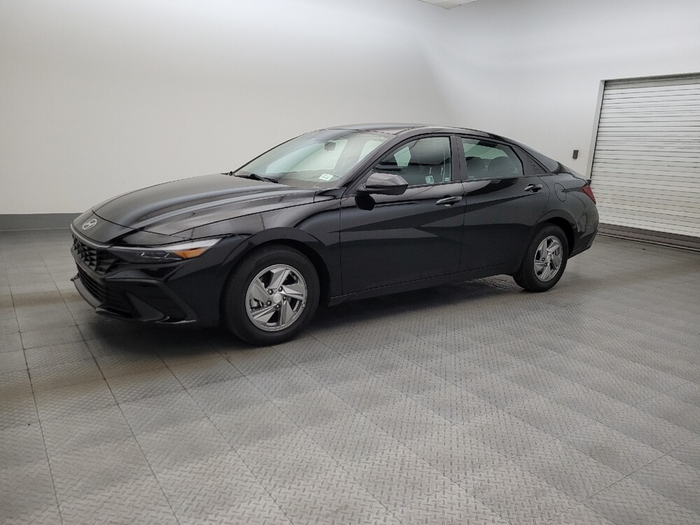 2025 Hyundai Elantra in Phoenix, AZ 85015 - 18121790 2