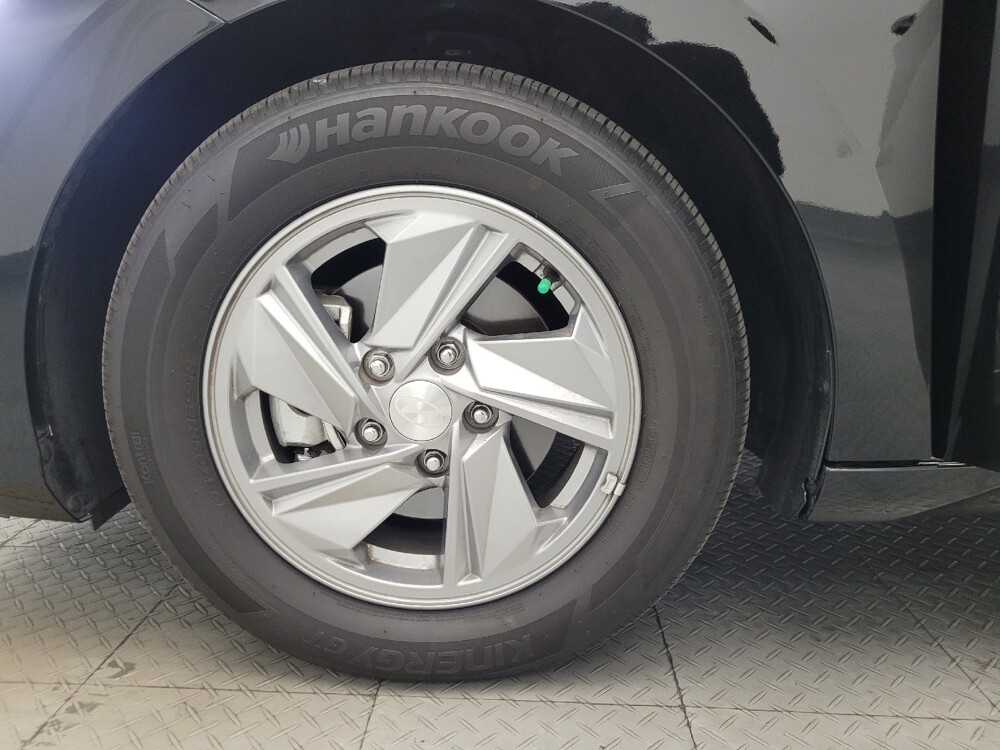 2025 Hyundai Elantra in Phoenix, AZ 85015 - 18121790 31