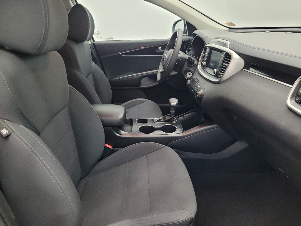 2019 Kia Sorento in Hialeah, FL 33014 - 18121794 21