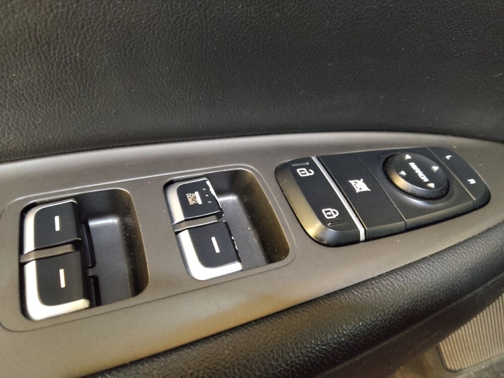 2019 Kia Optima in Charleston, SC 29414 - 18121800 27