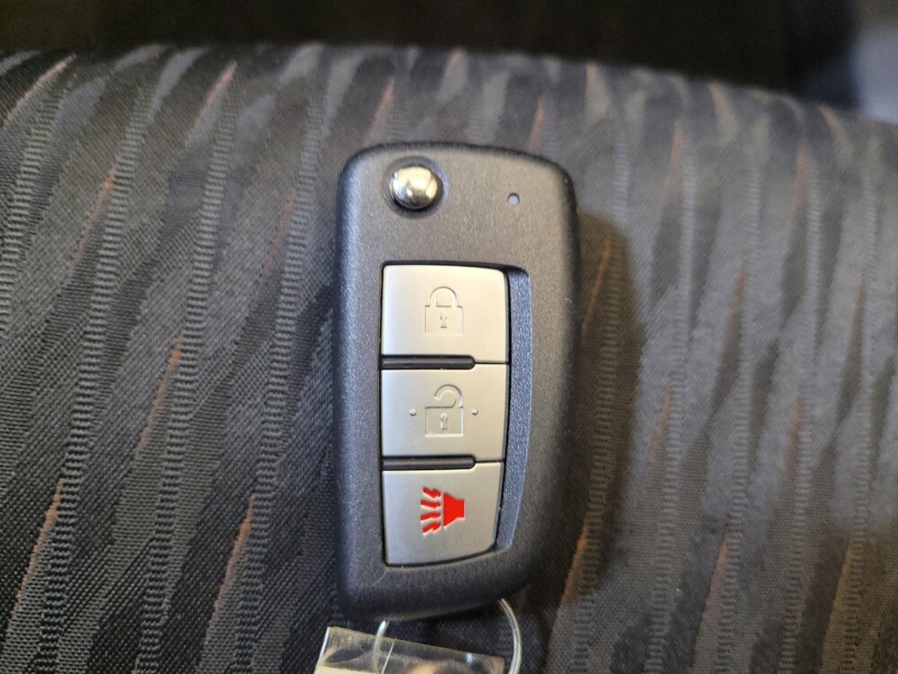 2019 Nissan Rogue in Fairfield, OH 45014 - 18121804 32