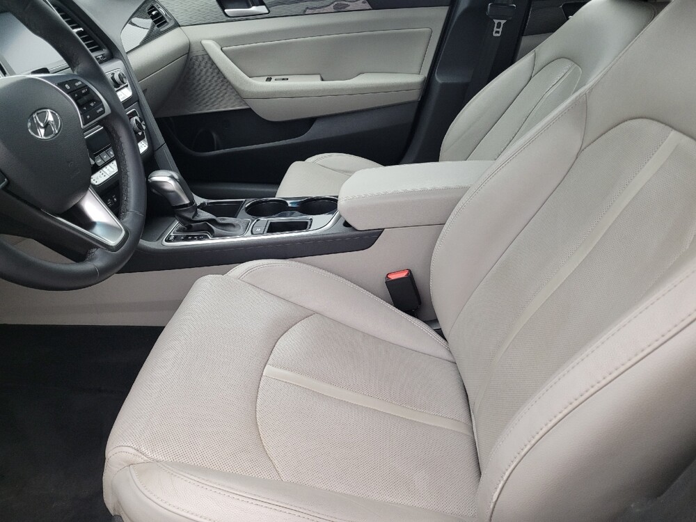 2018 Hyundai Sonata in Lakeland, FL 33815 - 18121812 17