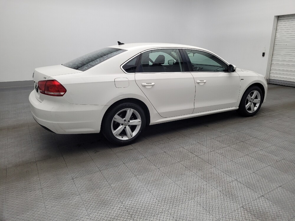 2015 Volkswagen Passat in Ocala, FL 34471 - 18121815 10