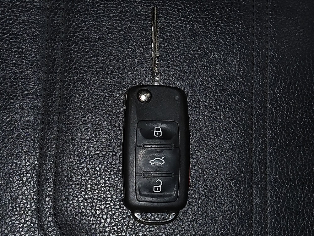 2015 Volkswagen Passat in Ocala, FL 34471 - 18121815 32