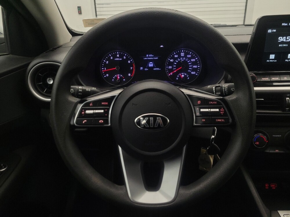 2021 Kia Forte in Glendale, AZ 85301 - 18121821 22
