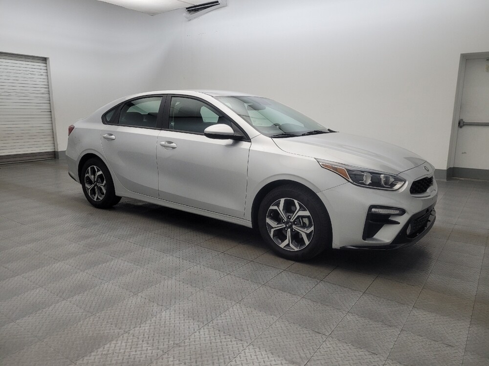 2021 Kia Forte in Glendale, AZ 85301 - 18121821 11