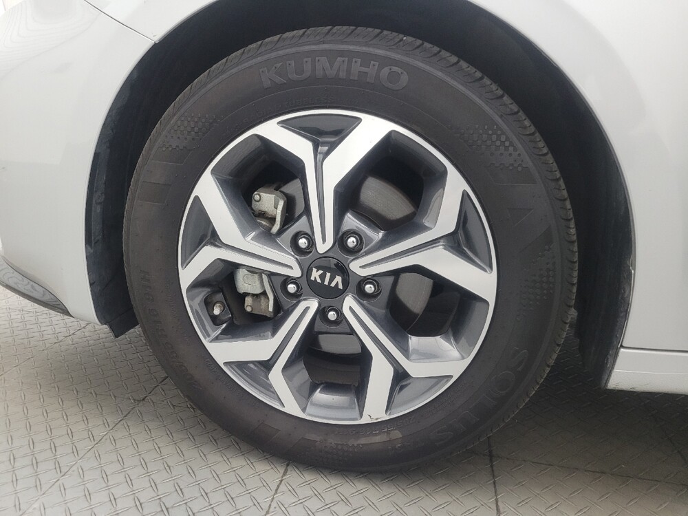 2021 Kia Forte in Glendale, AZ 85301 - 18121821 31