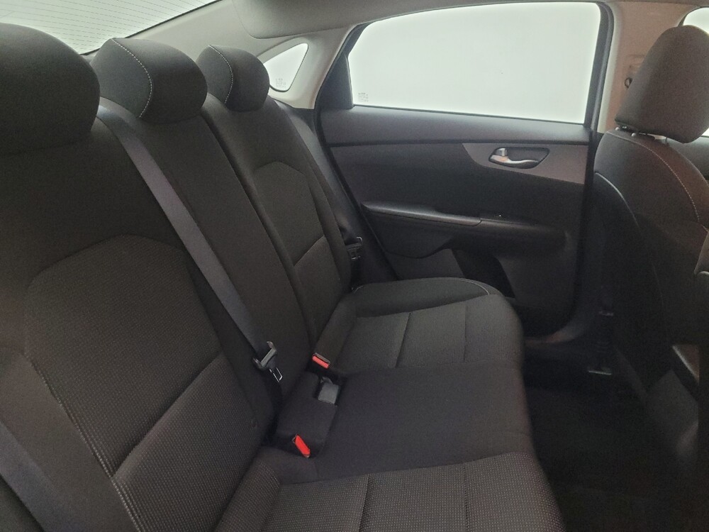 2021 Kia Forte in Glendale, AZ 85301 - 18121821 19