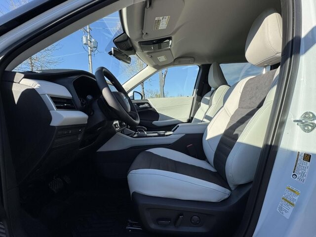 2026 Mitsubishi Outlander in Winchester, VA 22602 - 18121839 8