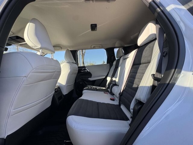 2026 Mitsubishi Outlander in Winchester, VA 22602 - 18121839 9