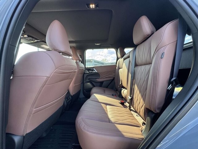 2026 Mitsubishi Outlander in Winchester, VA 22602 - 18121842 9