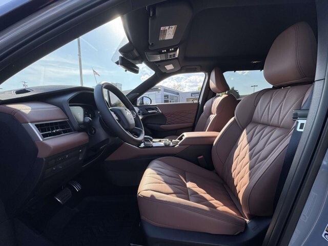 2026 Mitsubishi Outlander in Winchester, VA 22602 - 18121842 8