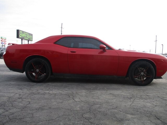 2011 Dodge Challenger in Oak Grove, MO 64075 - 18121853 4