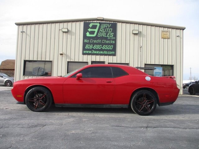 2011 Dodge Challenger in Oak Grove, MO 64075 - 18121853 8