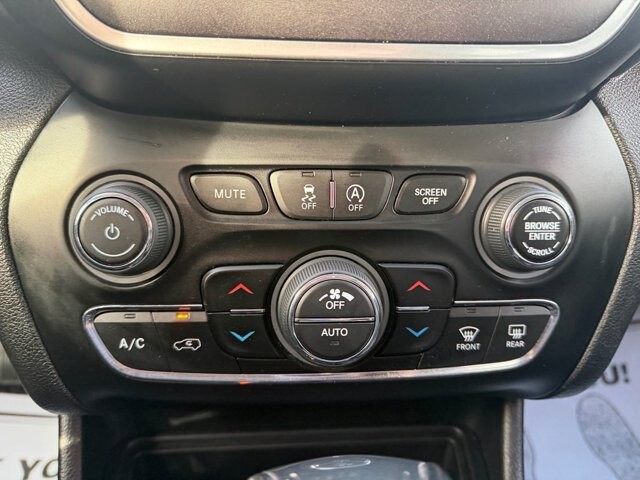 2020 Jeep Cherokee in Knoxville, TN 37920 - 18121854 24