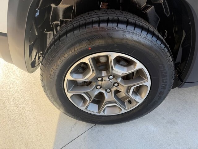 2020 Jeep Cherokee in Knoxville, TN 37920 - 18121854 28