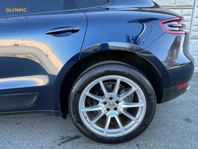 2017 Porsche Macan in Decatur, GA 30032 - 18121857 10