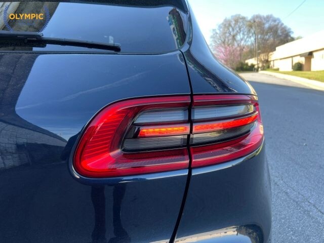 2017 Porsche Macan in Decatur, GA 30032 - 18121857 17