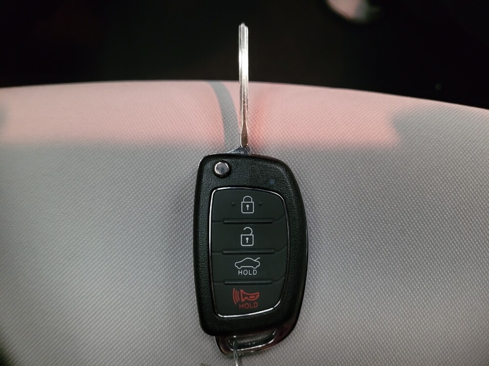 2015 Hyundai Sonata in Riverside, CA 92504 - 18121871 32