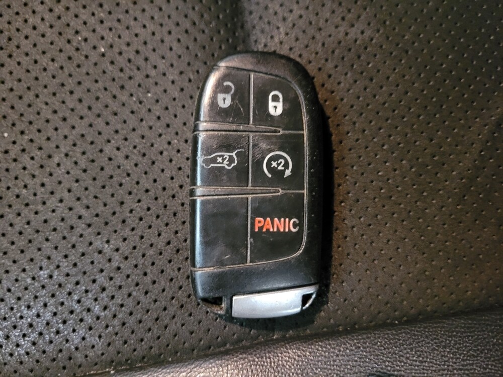 2019 Jeep Grand Cherokee in Downey, CA 90241 - 18121875 32