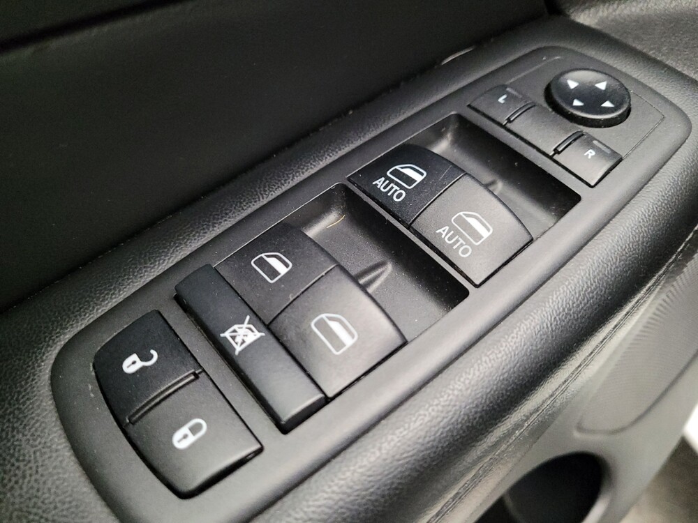 2019 Jeep Grand Cherokee in Downey, CA 90241 - 18121875 27