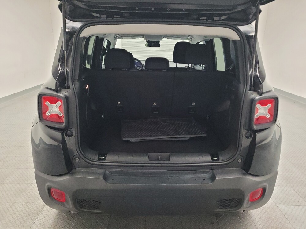 2022 Jeep Renegade in Downey, CA 90241 - 18121883 29