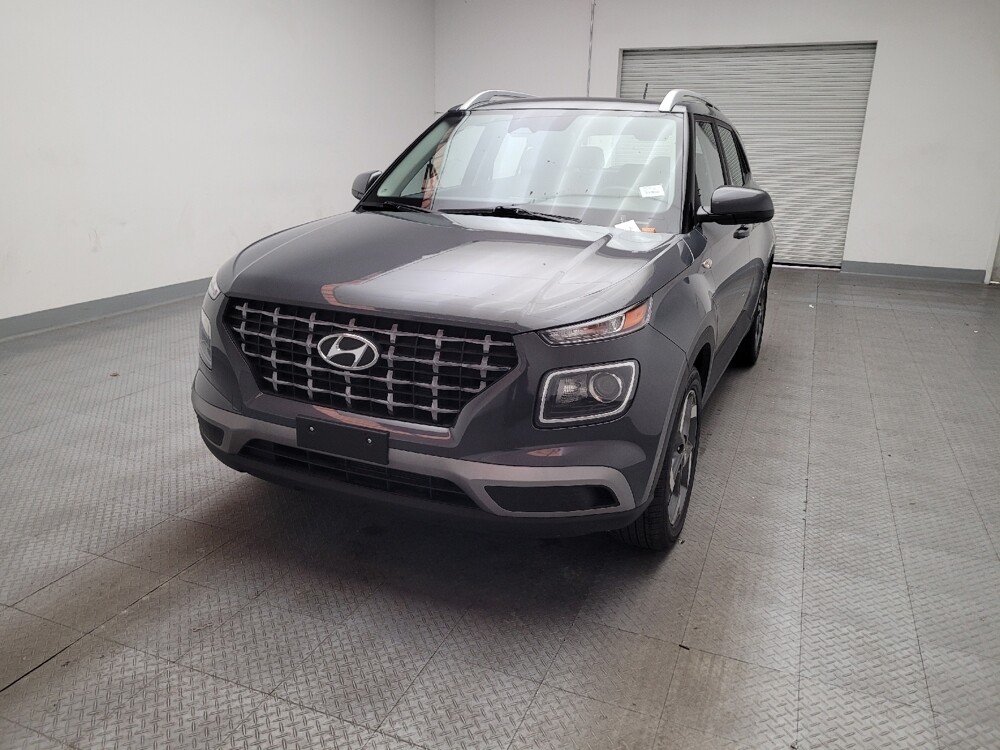 2025 Hyundai Venue in Downey, CA 90241 - 18121884 15