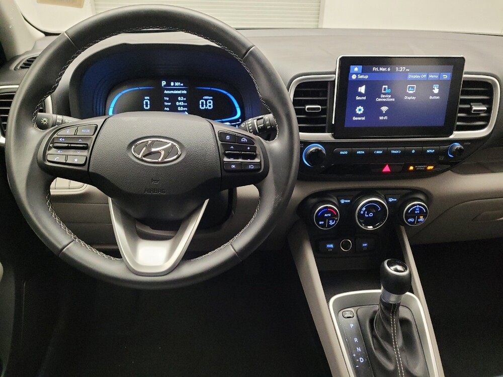 2025 Hyundai Venue in Downey, CA 90241 - 18121884 22